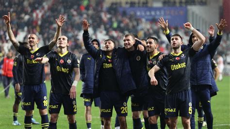 Fenerbahçe deplasmanda yenilmezlik serisini 12 maça çıkardı - Son Dakika Haberleri